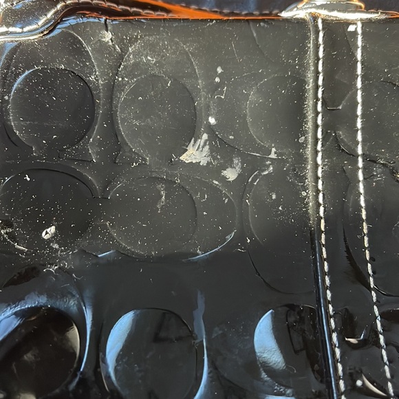 Coach Black Patent Leather Signature Wristlet. - Picture 5 of 12